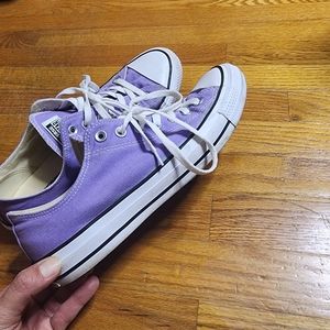 MEN'S Converse sneakers size 11.5 worn only a few times!